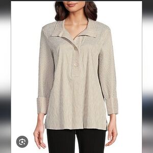 Ali Miles Striped Beige and White Top